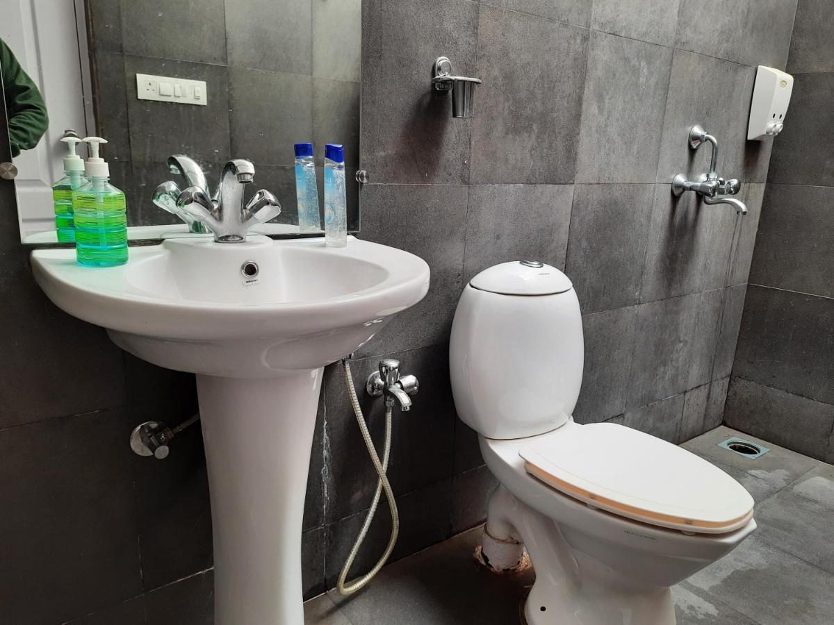 Joy Cottages - Premium Chalets, Vacation Home Rentals Карджат Экстерьер фото